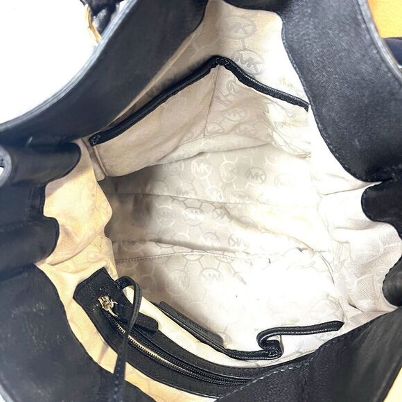 MICHAEL KORS Large Shoulder Bag Black Leather AP-1105 Gold Tone Hardware MK Lock - Picture 9 of 12